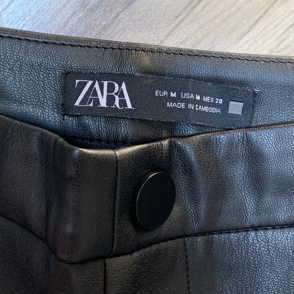 Zara Faux Leather Leggings - Picture 2 of 6